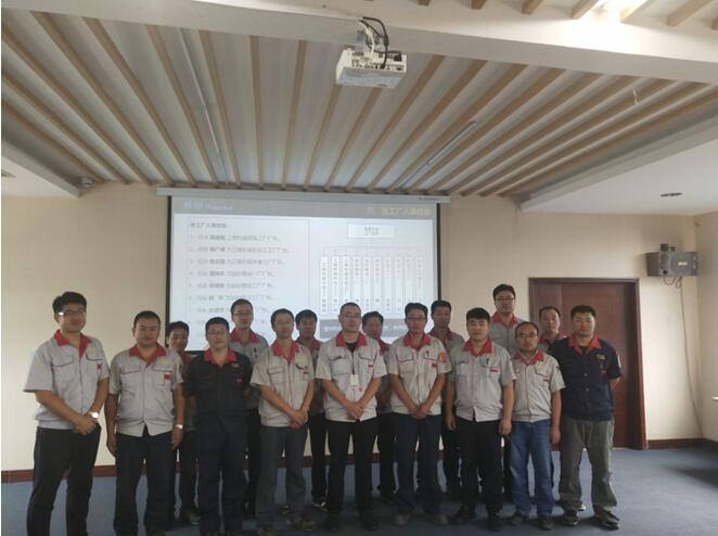 銳意改革 激發(fā)活力 回歸產(chǎn)品 強(qiáng)本固基 為迎接華翔集團(tuán)新一輪騰飛，打造世界華翔而不懈奮斗！---記華翔集團(tuán)制造平臺(tái)成立大會(huì)