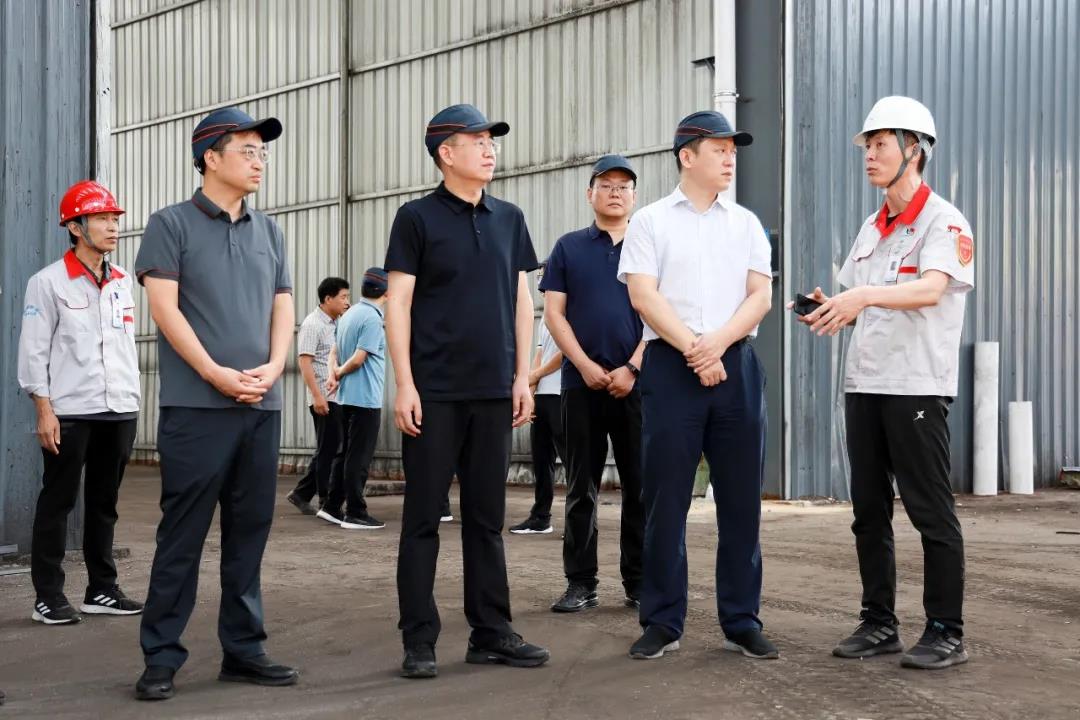 市委常委、副市長、翼城縣委書記王淵到華翔(翼城)新材料科技園現(xiàn)場辦公