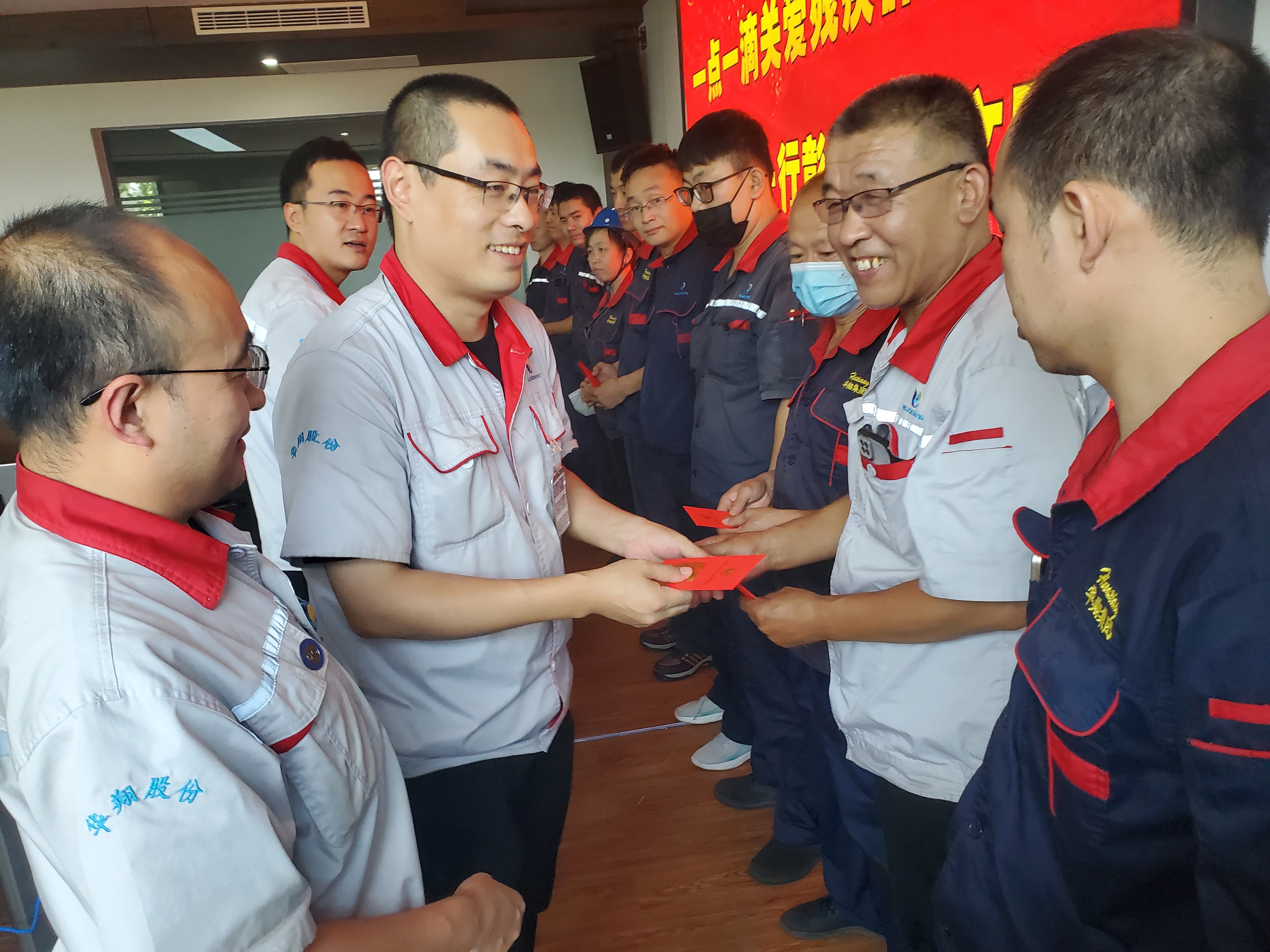 “扶殘助殘有你有我”，華翔很暖心！