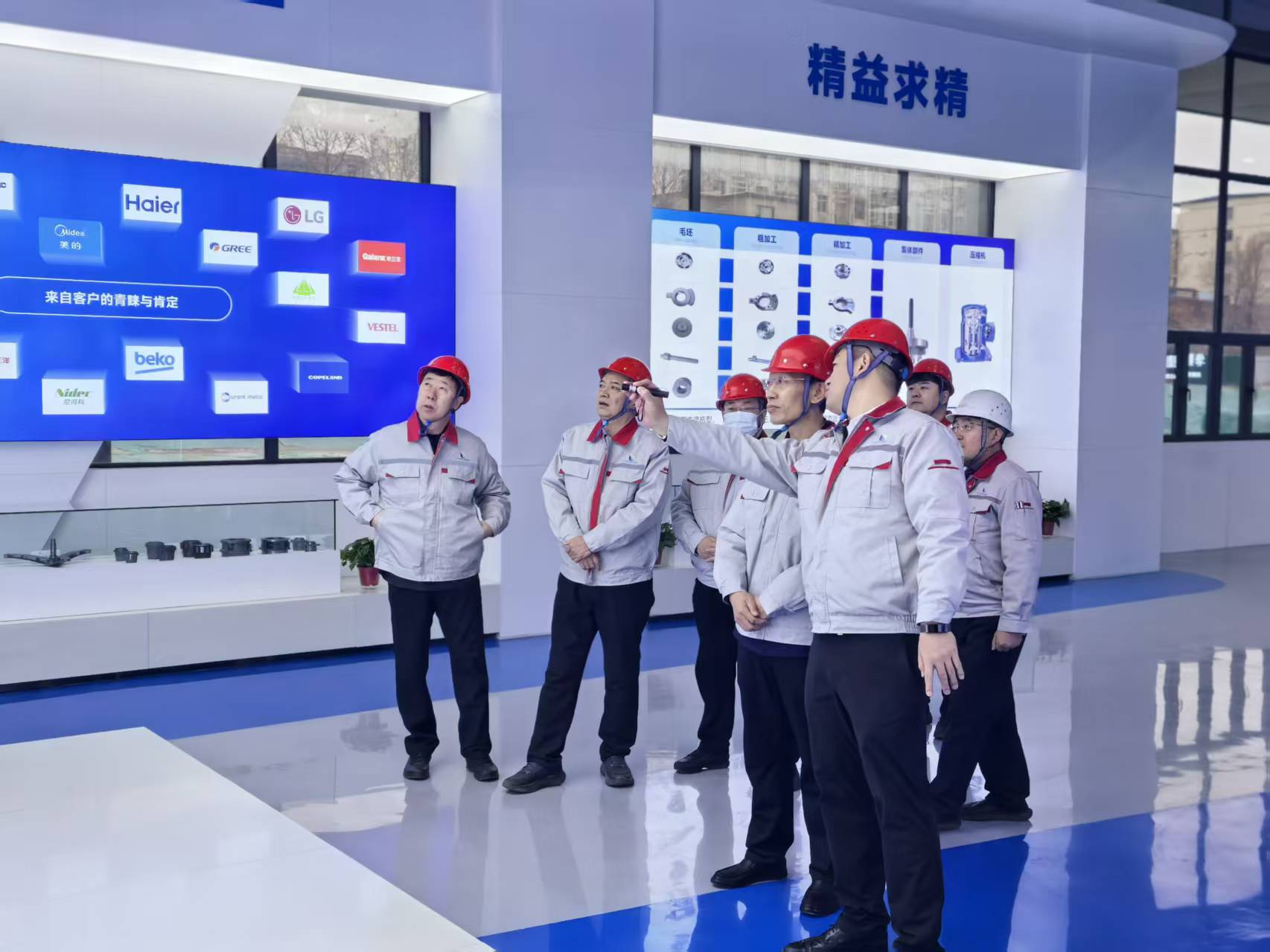 臨汾市委常委、洪洞縣委書記張晉偉深入華翔洪洞智能科技產(chǎn)業(yè)園調(diào)研